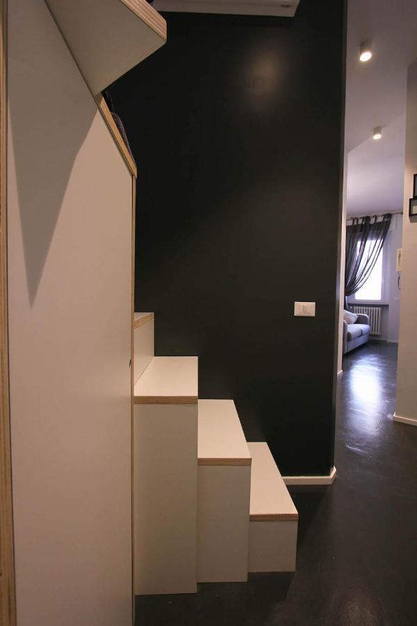 Stylish & Cosy House At Fair Apartment Милано Екстериор снимка