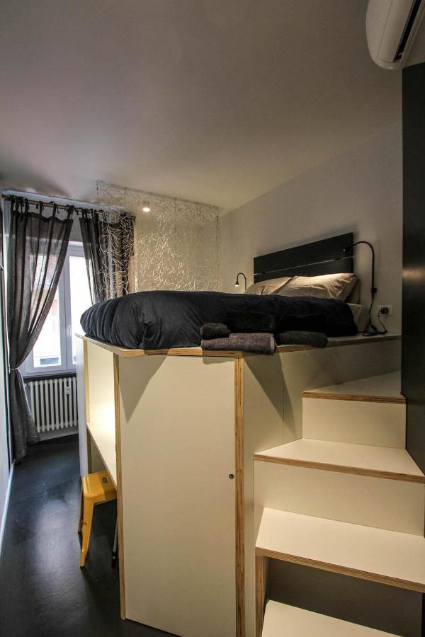 Stylish & Cosy House At Fair Apartment Милано Екстериор снимка