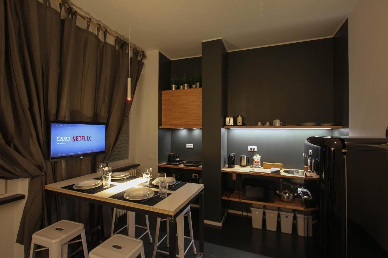 Stylish & Cosy House At Fair Apartment Милано Екстериор снимка