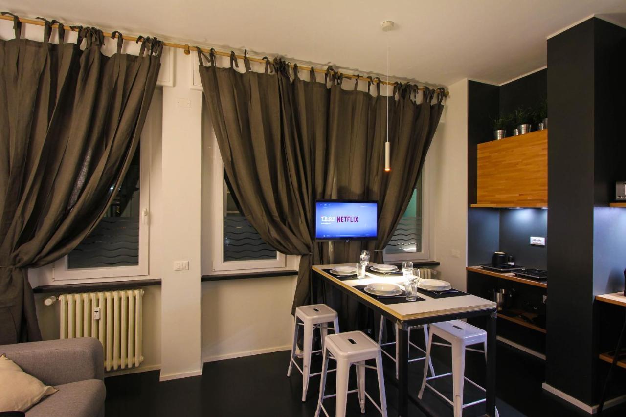 Stylish & Cosy House At Fair Apartment Милано Екстериор снимка