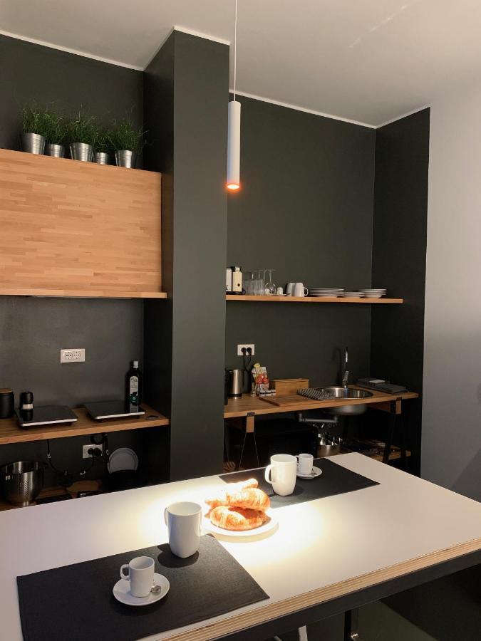 Stylish & Cosy House At Fair Apartment Милано Екстериор снимка